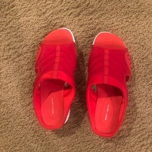 Red easy spirt sandals